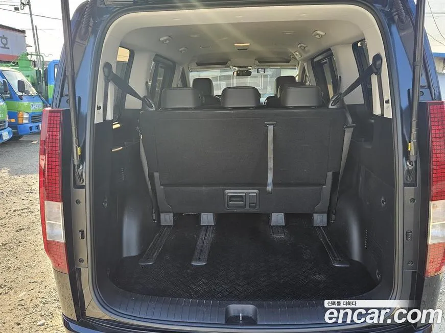 Hyundai Staria 2023 из KR, фото 5