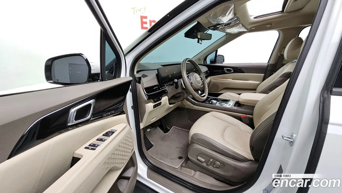 Kia Carnival — фото 10