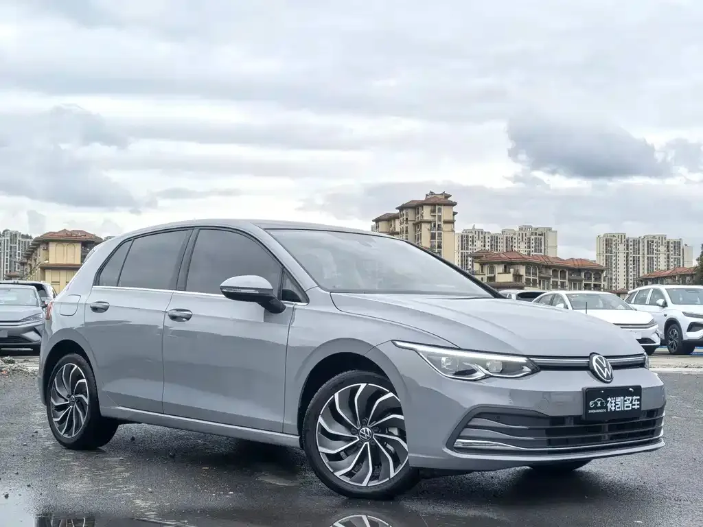 Volkswagen Golf 2023 из CN, фото 3
