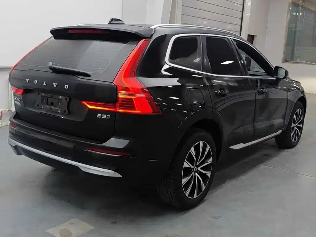 Volvo XC60 — фото 4