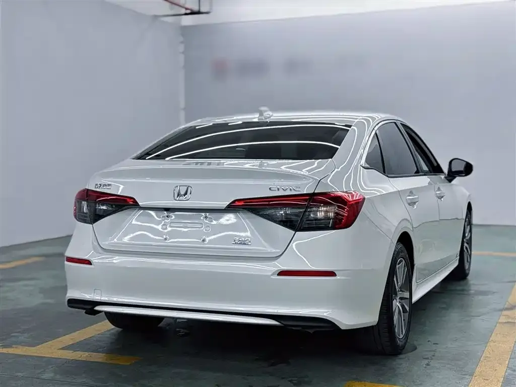 Honda Civic — фото 10
