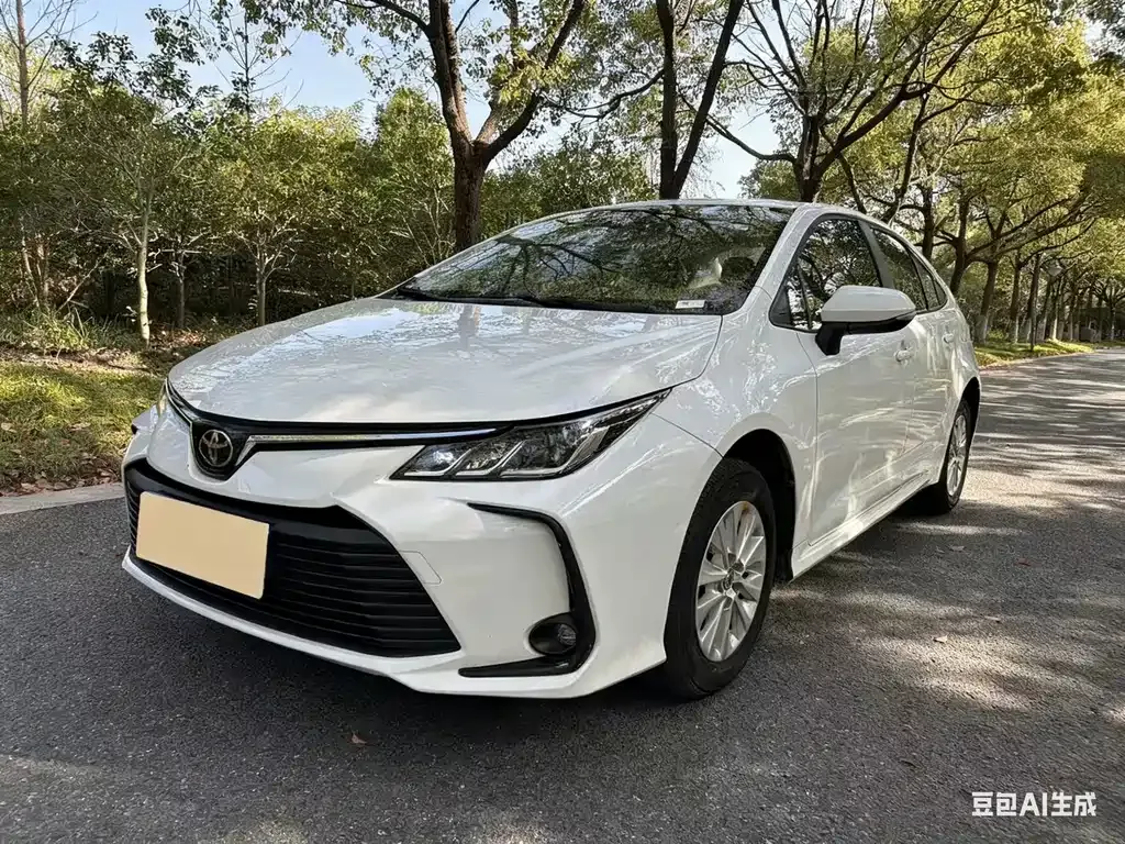 Toyota Corolla 2024 из CN, фото 1