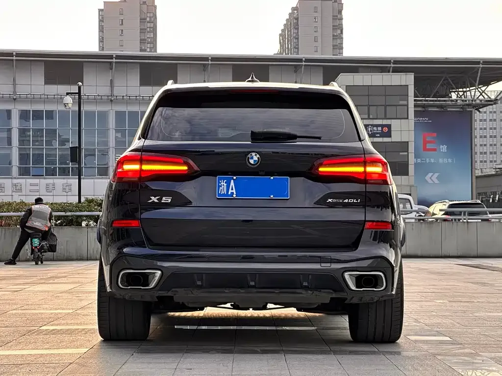 BMW X5 — фото 5