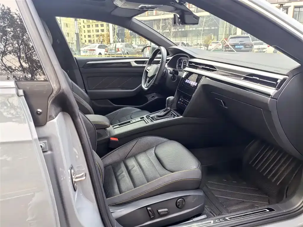 Volkswagen CC 2024 из CN, фото 9