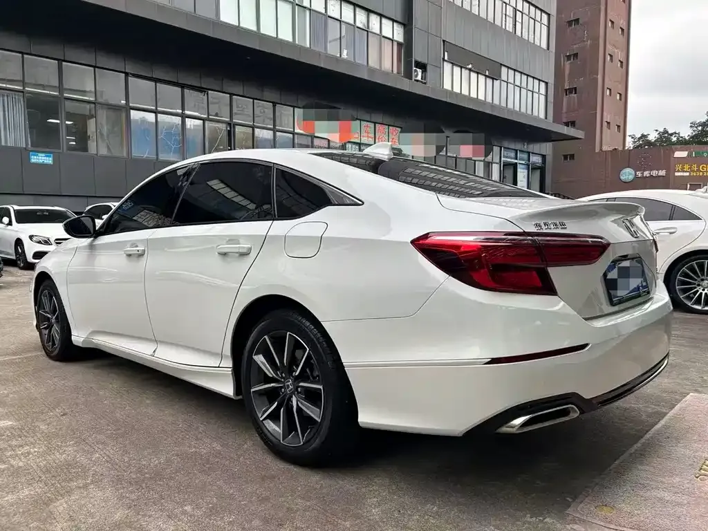 Honda Inspire — фото 9