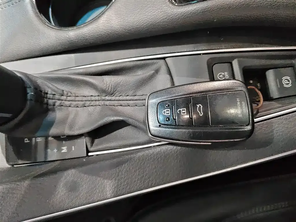 Toyota Avalon 2021 из CN, фото 9