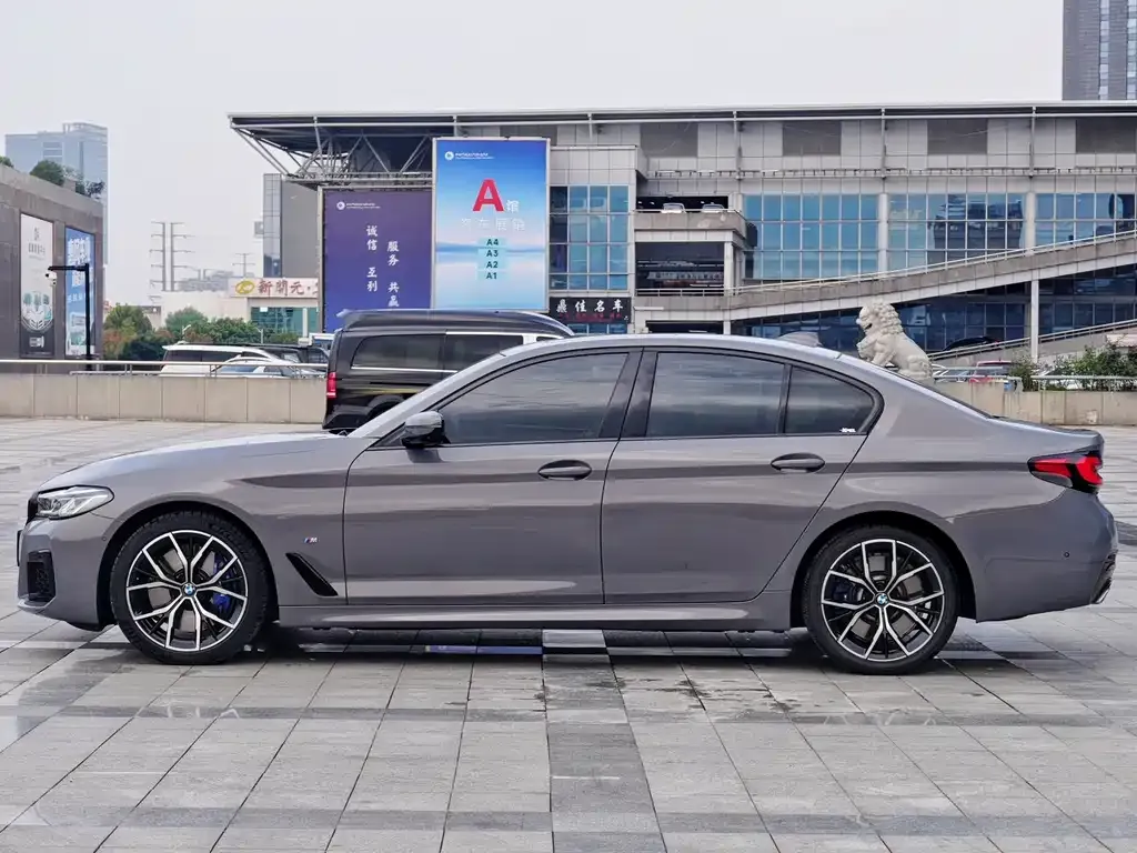 BMW 5 Series (Import) — фото 3