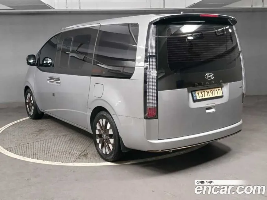 Hyundai Staria — фото 3