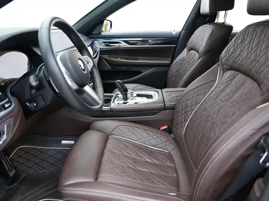 BMW 7 Series 2021 из CN, фото 5