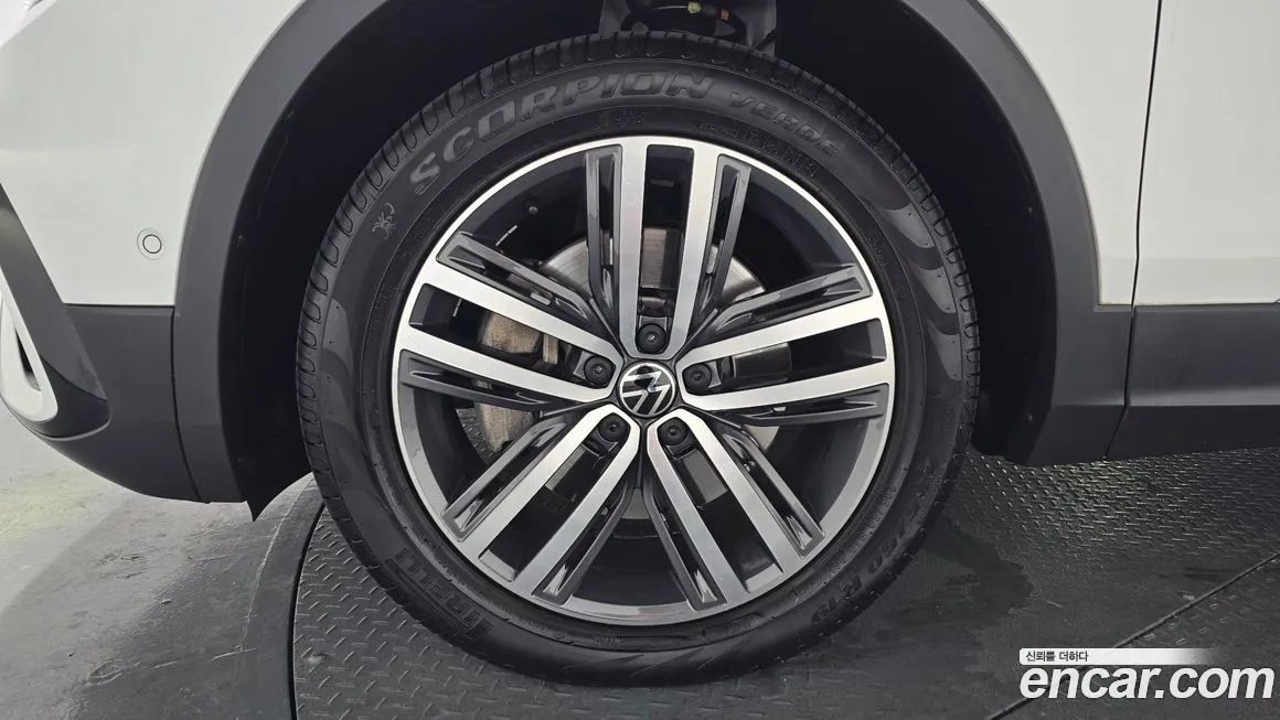 Volkswagen Tiguan — фото 5