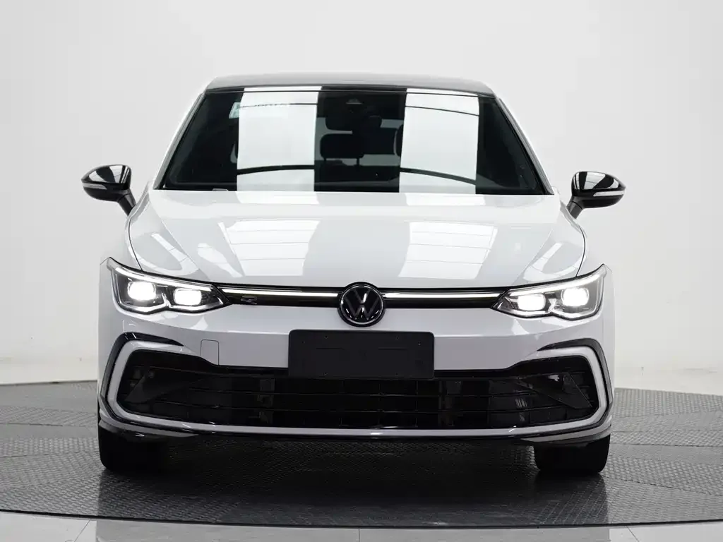 Volkswagen Golf 2022 из CN, фото 2
