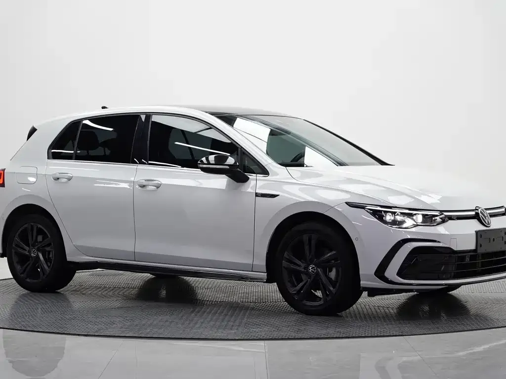 Volkswagen Golf 2022 из CN, фото 6
