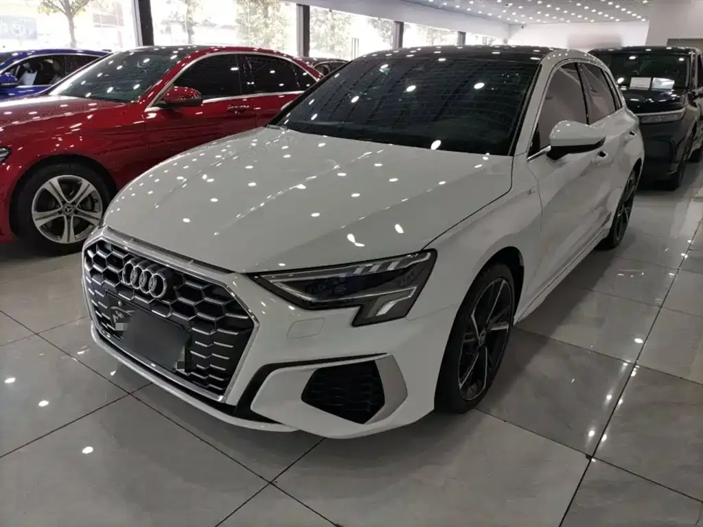 Audi A3 — фото 1