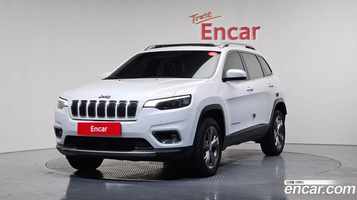 Jeep Cherokee — фото 1
