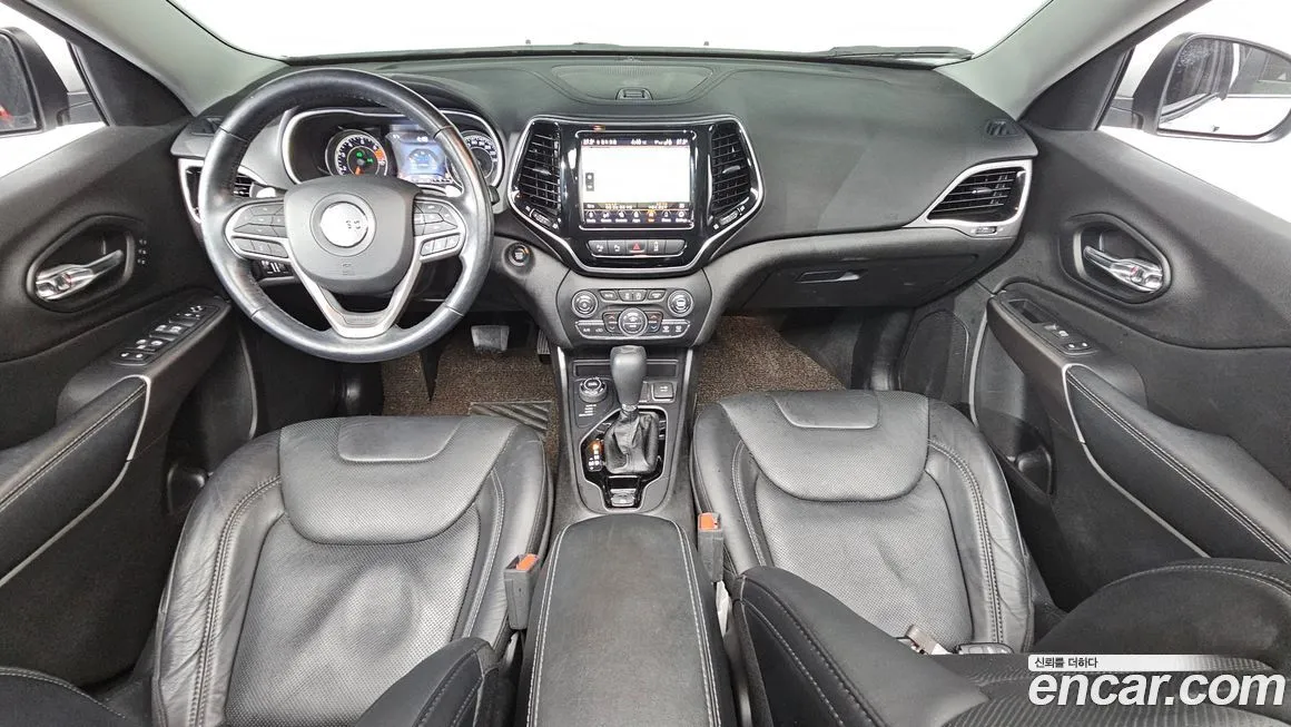 Jeep Cherokee — фото 7
