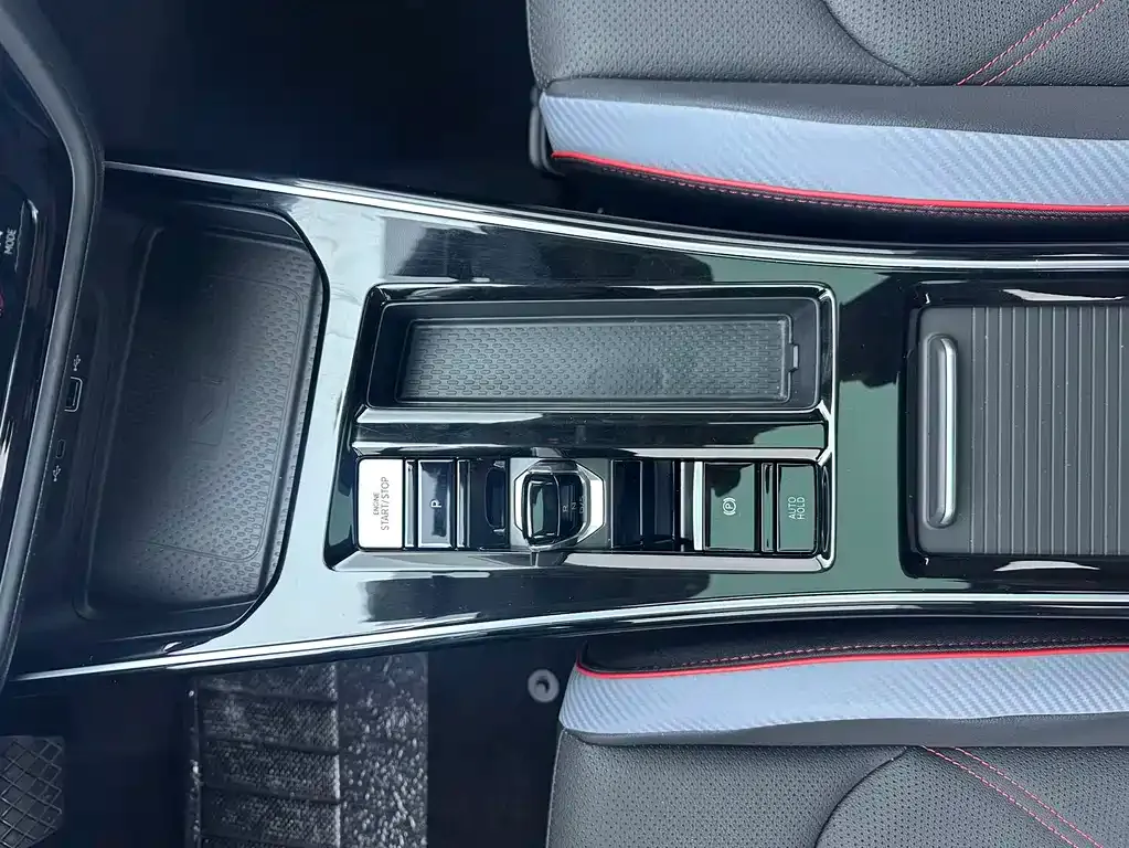 Volkswagen Lamando 2023 из CN, фото 9