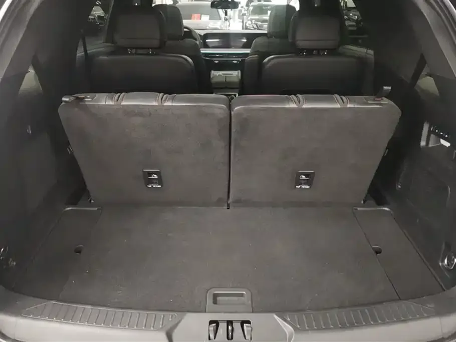 Ford Explorer 2023 из CN, фото 4