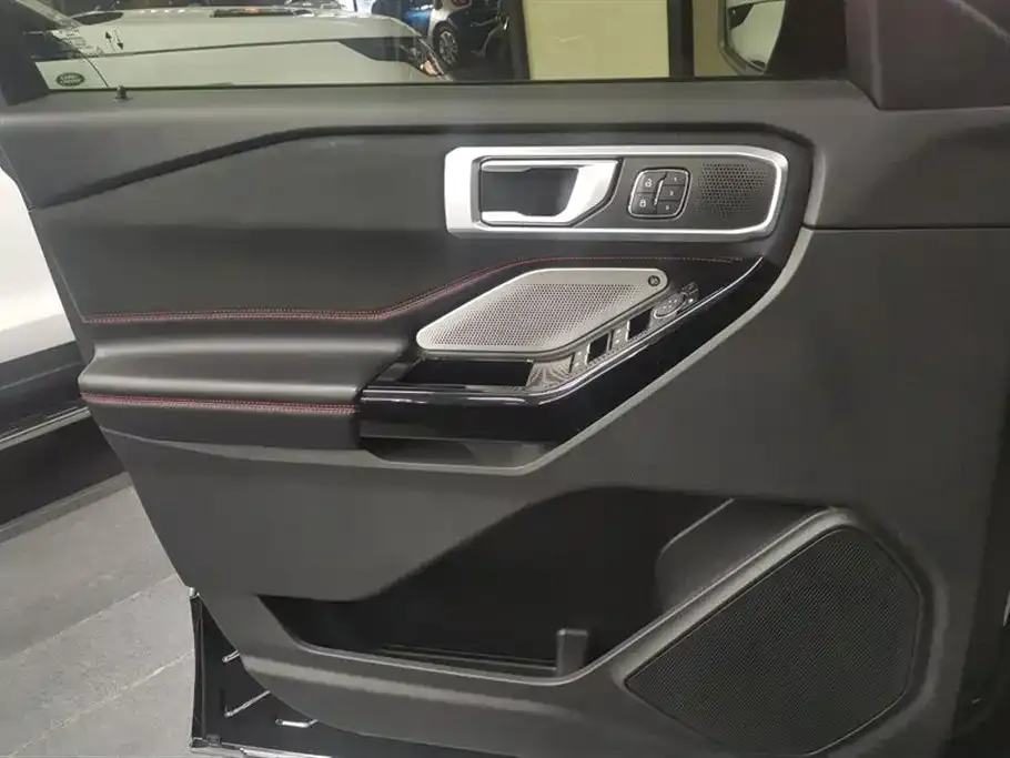 Ford Explorer 2023 из CN, фото 7