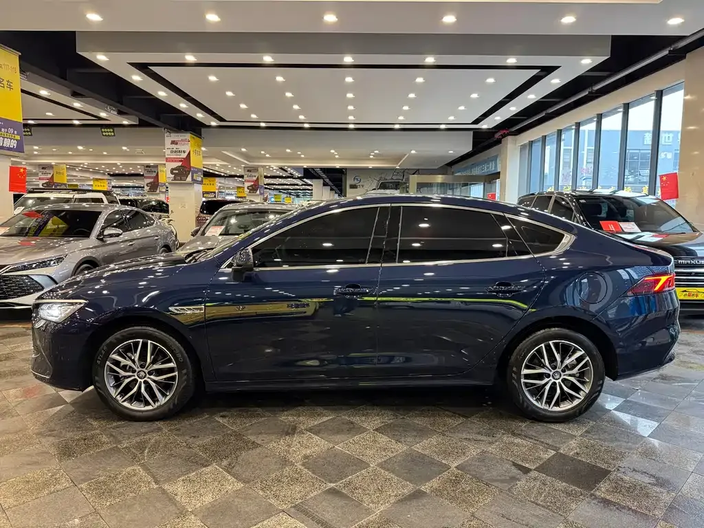 BYD Qin PLUS — фото 9