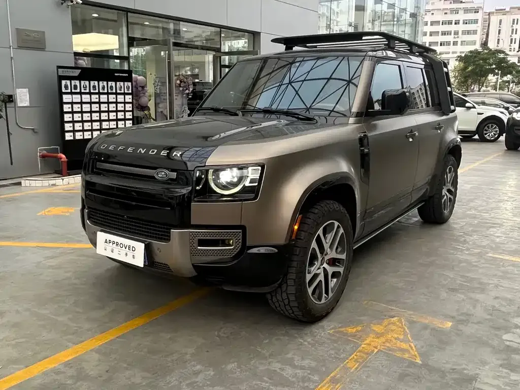 Land Rover Defender — фото 1