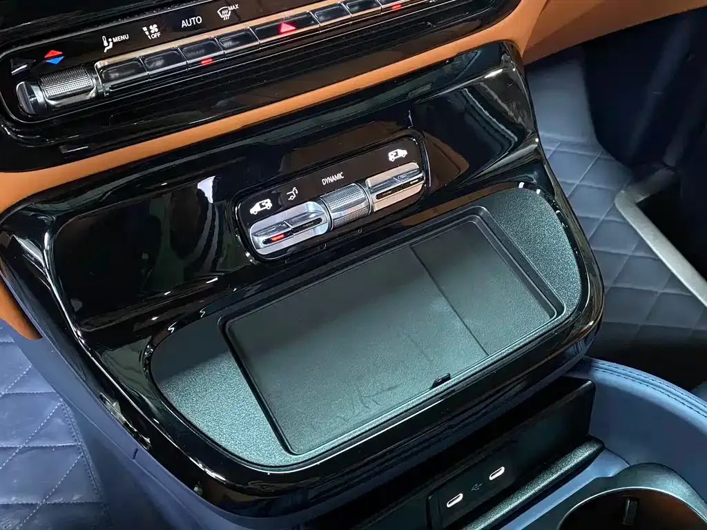 Mercedes-Benz Vito 2025 из CN, фото 7