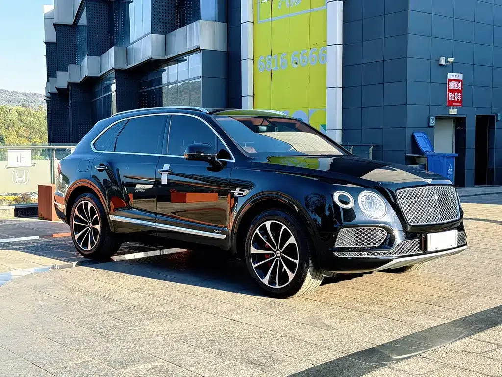 Bentley Bentayga PHEV 2022 из CN, фото 2
