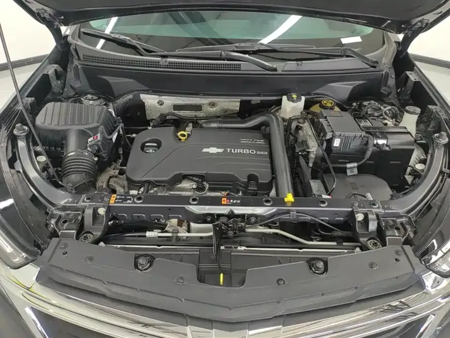 Chevrolet Equinox 2022 из CN, фото 10