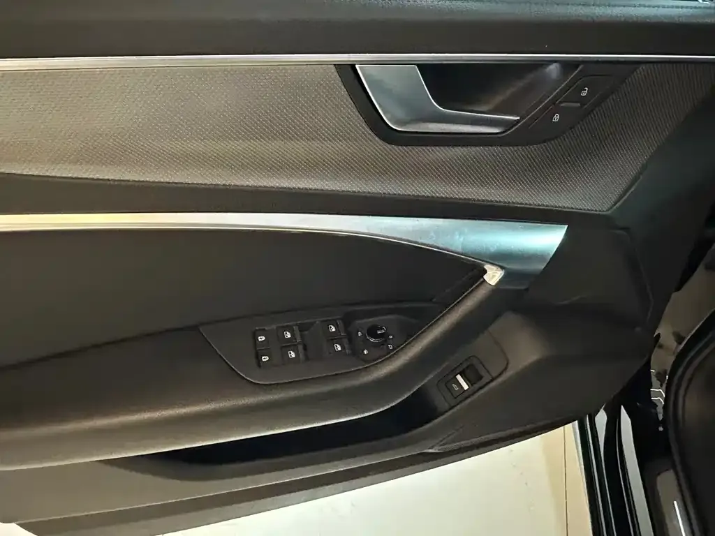 Audi A6L 2021 из CN, фото 4