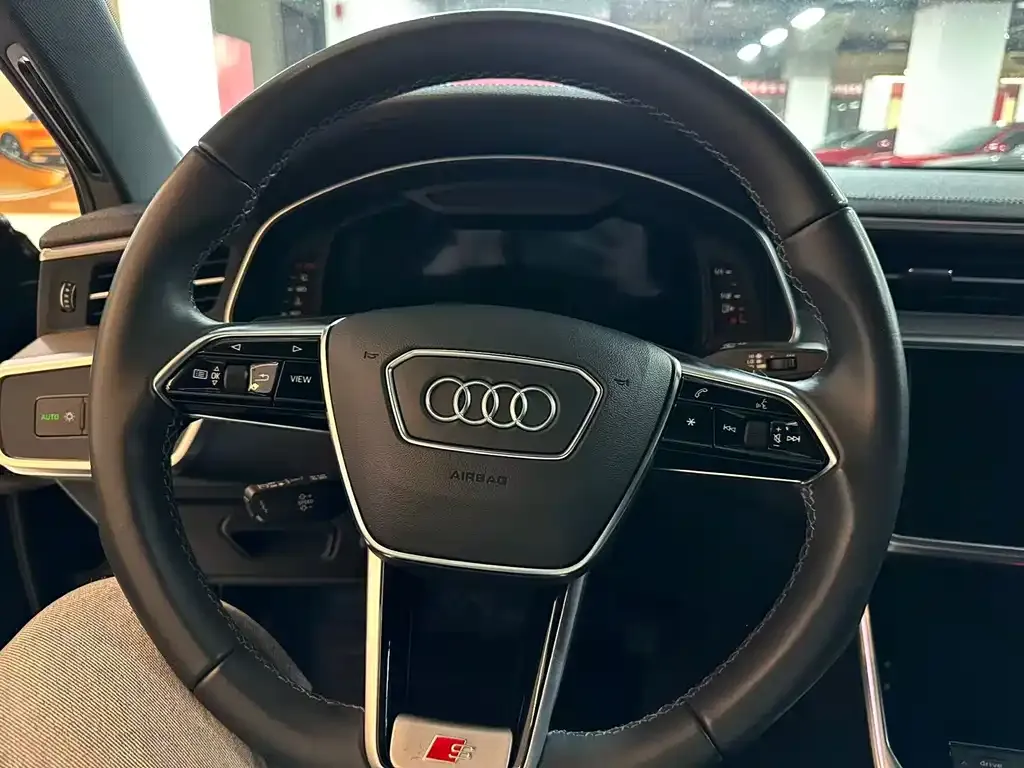Audi A6L 2021 из CN, фото 6