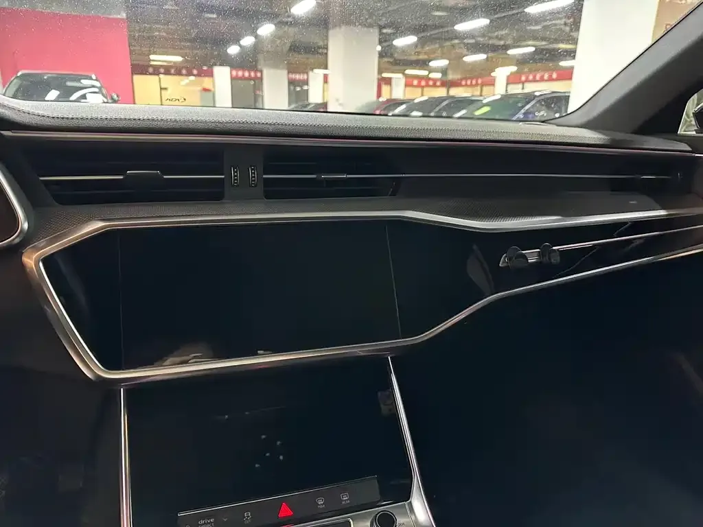 Audi A6L 2021 из CN, фото 7