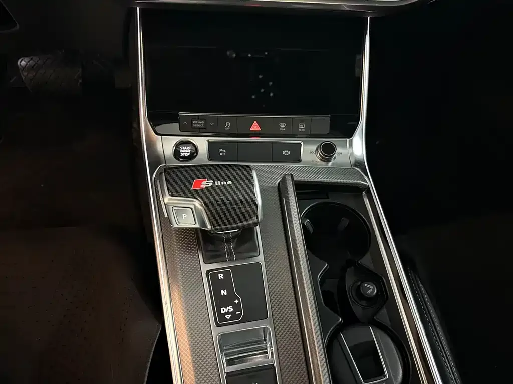 Audi A6L 2021 из CN, фото 8