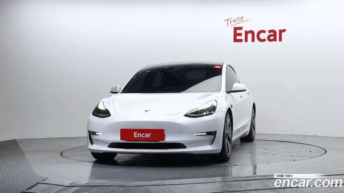 Tesla Model 3 — фото 3