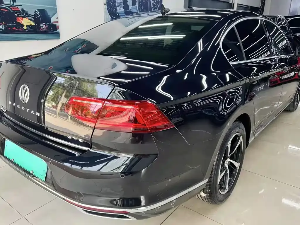 Volkswagen Magotan GTE PHEV 2021 из CN, фото 3