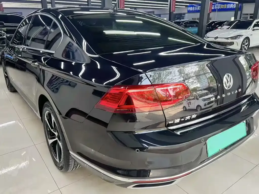 Volkswagen Magotan GTE PHEV 2021 из CN, фото 4