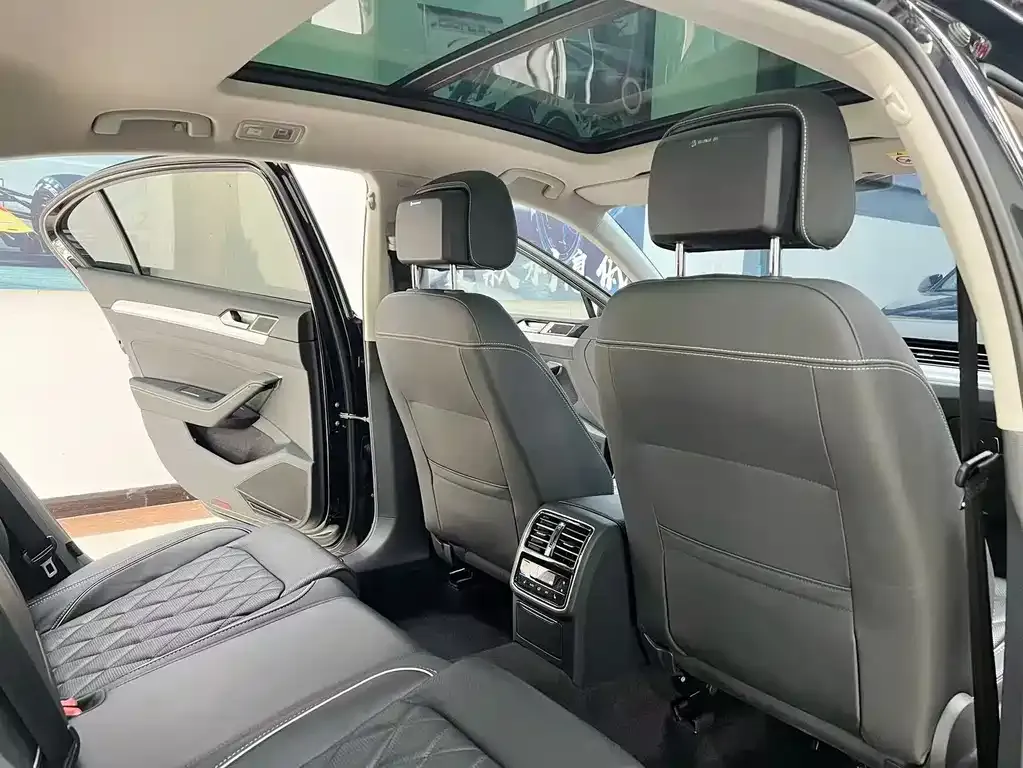 Volkswagen Magotan GTE PHEV 2021 из CN, фото 8