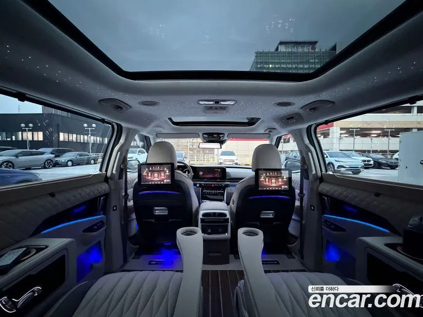 Kia Carnival — фото 1