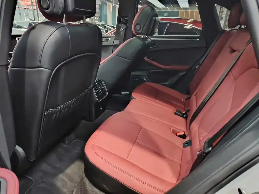 Porsche Macan 2023 из CN, фото 5