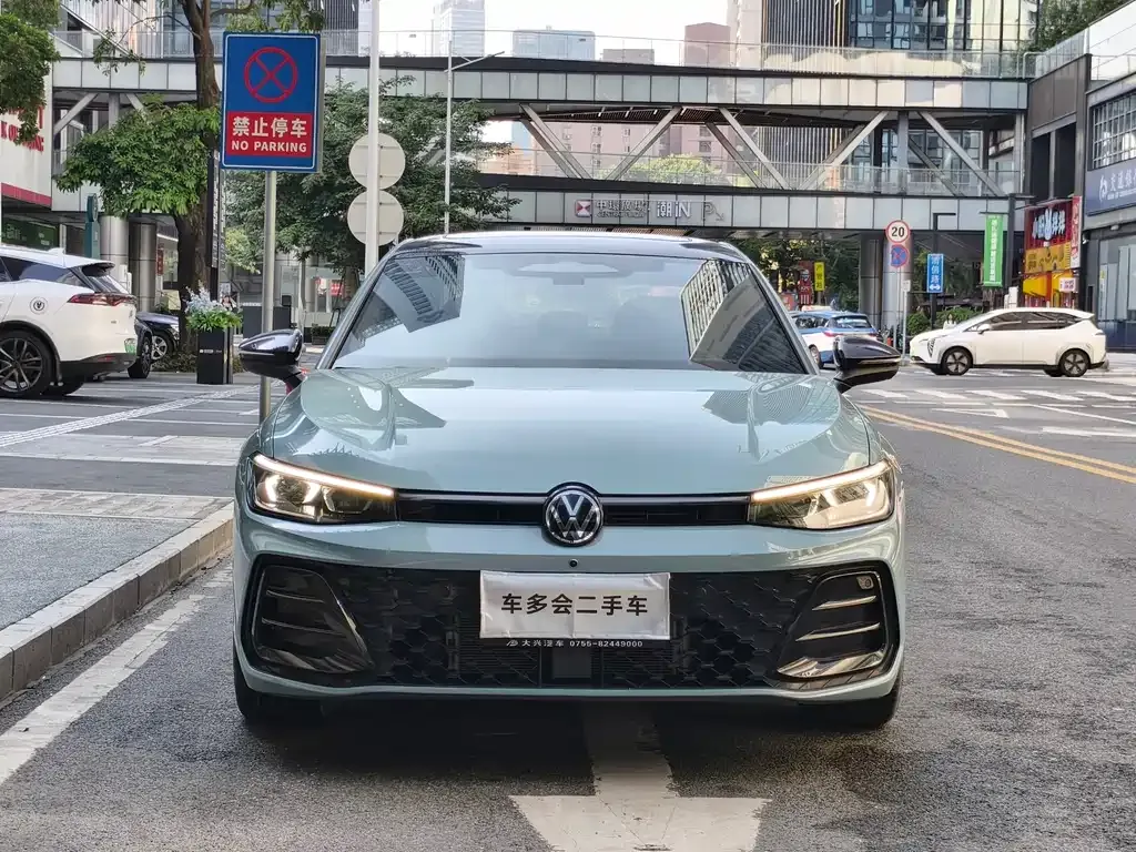 Volkswagen Passat 2024 из CN, фото 2