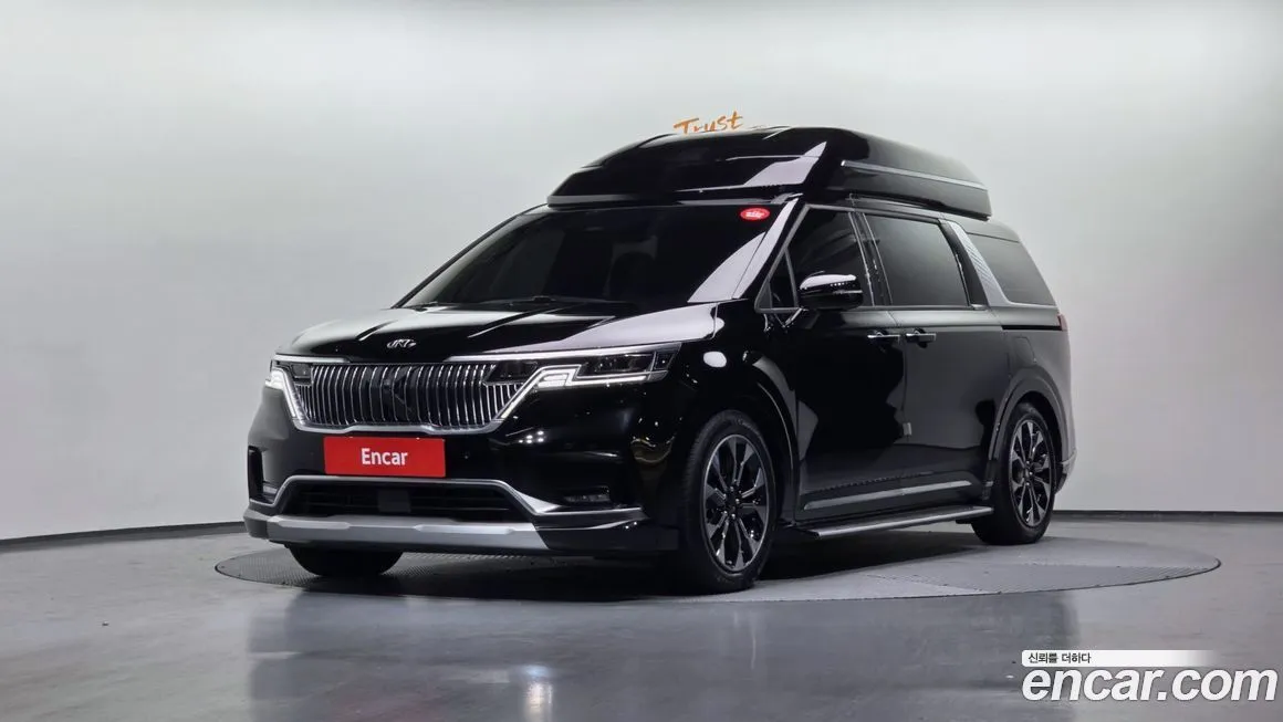 Kia Carnival — фото 1