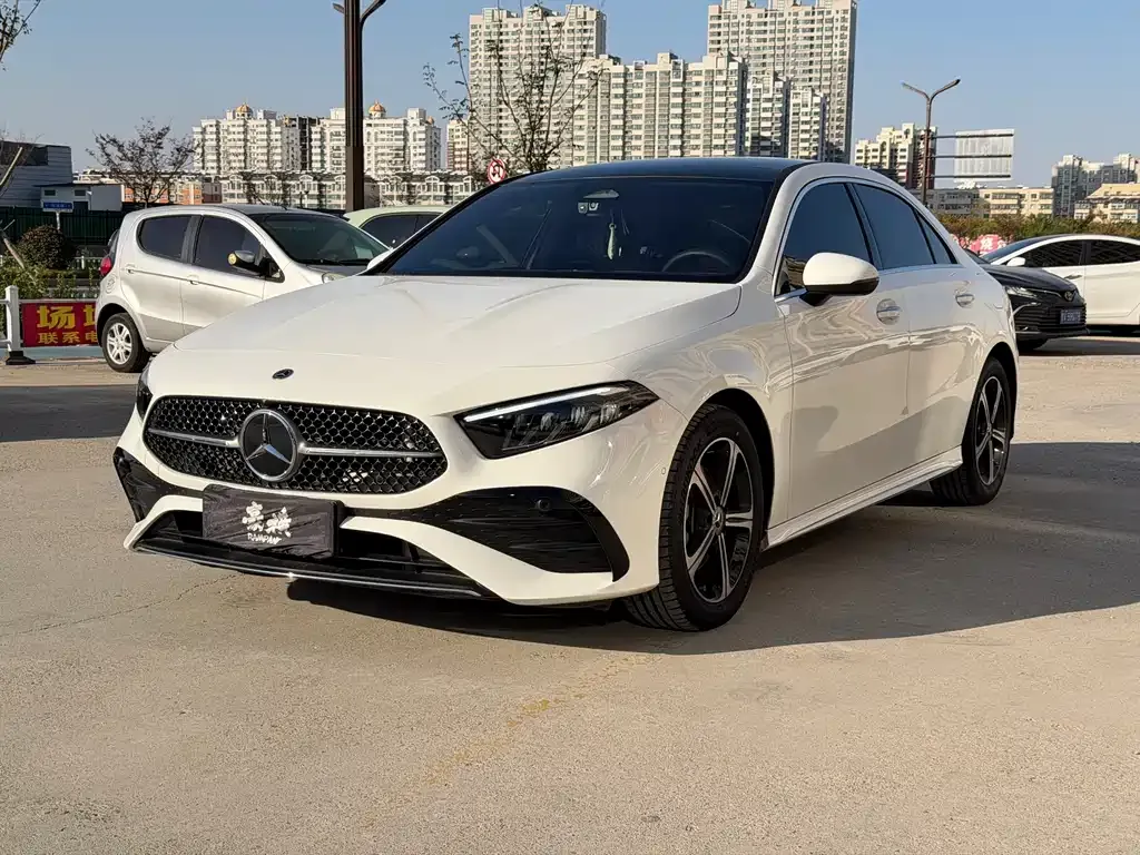 Mercedes-Benz A-Class 2024 из CN, фото 1