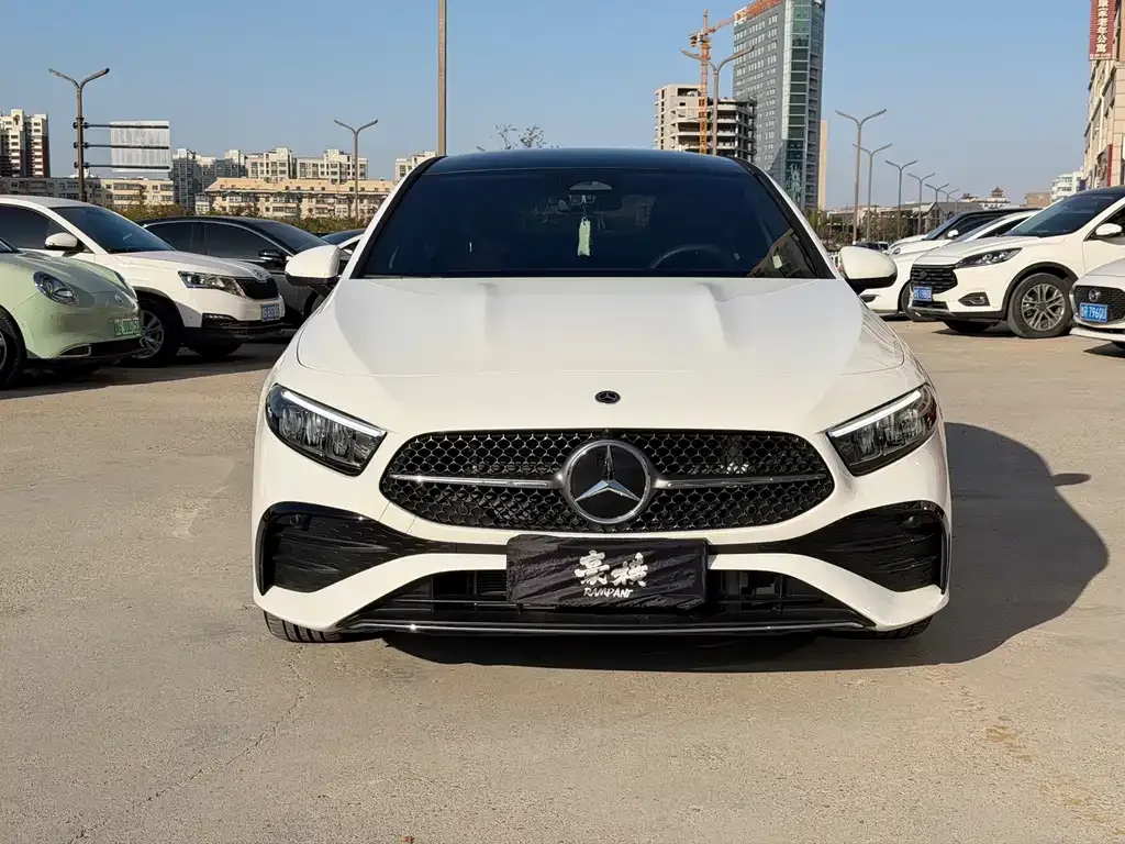 Mercedes-Benz A-Class 2024 из CN, фото 2