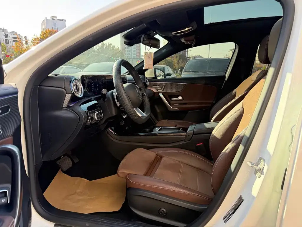 Mercedes-Benz A-Class 2024 из CN, фото 4