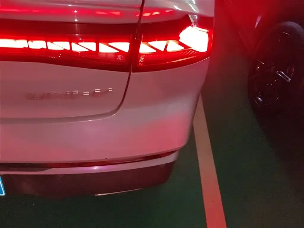 Changan UNI-V 2024 из CN, фото 8