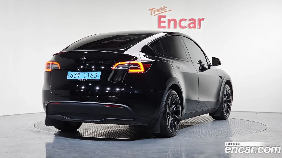 Tesla Model Y — фото 2