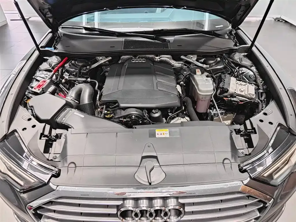 Audi A6L 2021 из CN, фото 4