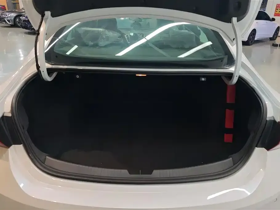 Chevrolet Malibu XL 2025 из CN, фото 4