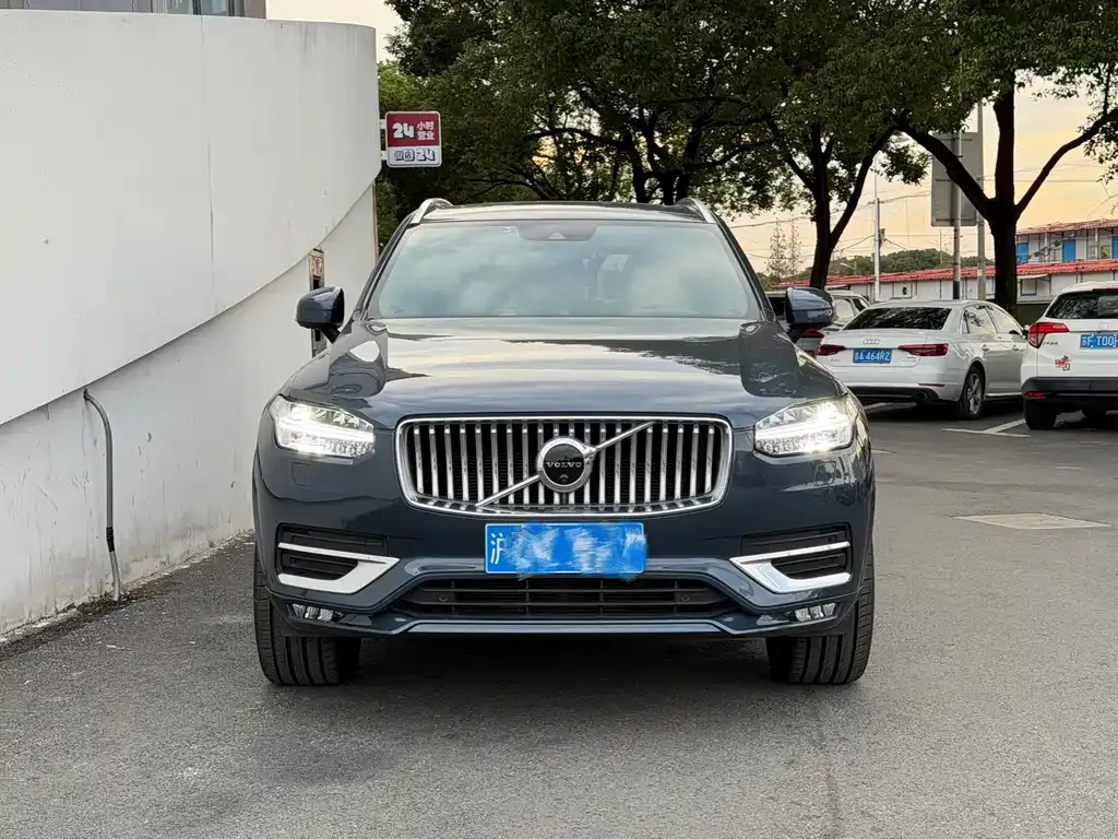 Volvo XC90 — фото 2