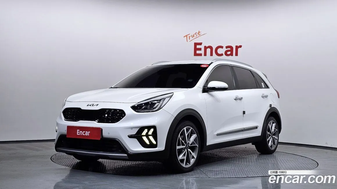 Kia Niro — фото 1