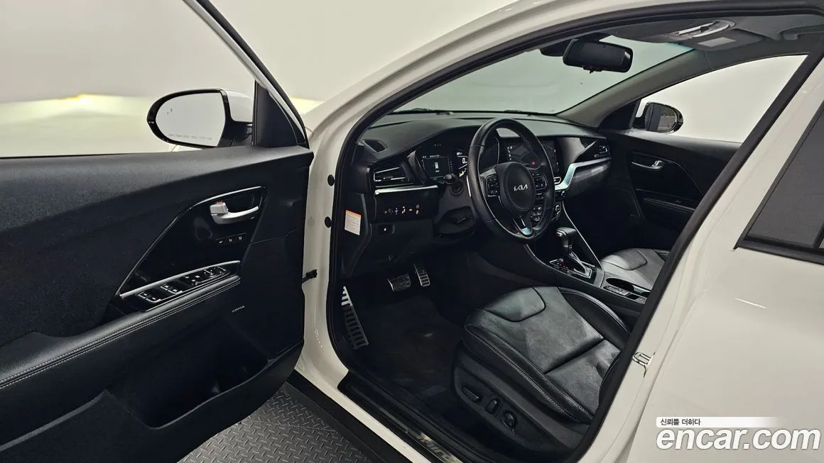 Kia Niro — фото 10