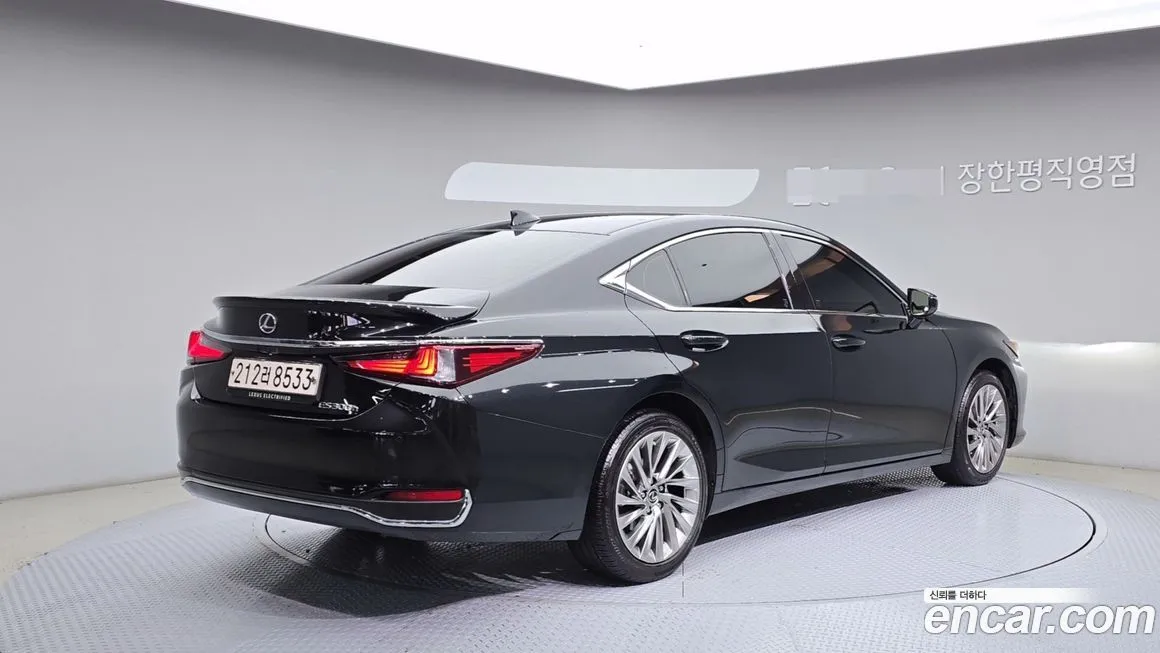 Lexus ES 2025 из KR, фото 2